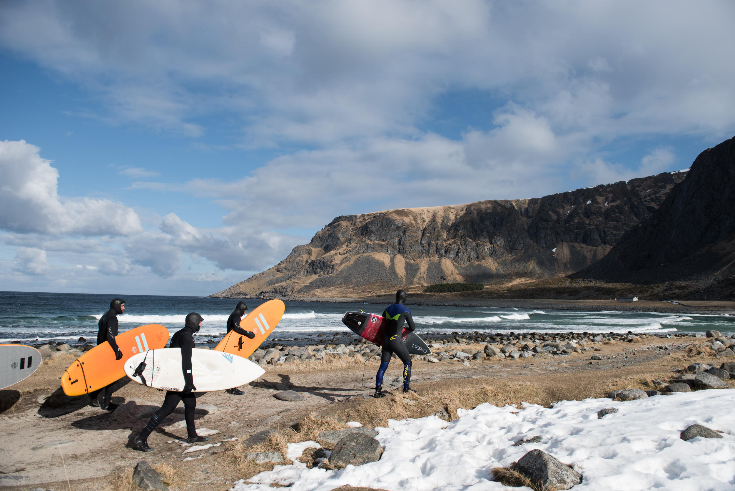 Surfing at the polar circle in April? It wasn’t even that cold. Day 3 of the GORE-TEX Experience Tour: a day at the beach.